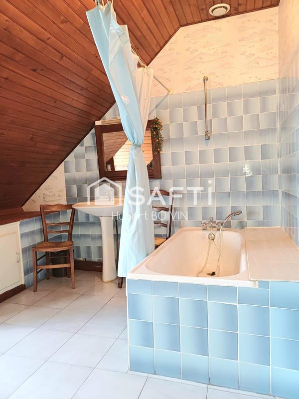 Maison - 230 m² - 10 pièces