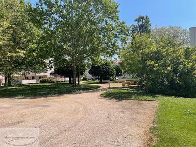 Appartement - 77 m² - 5 pièces