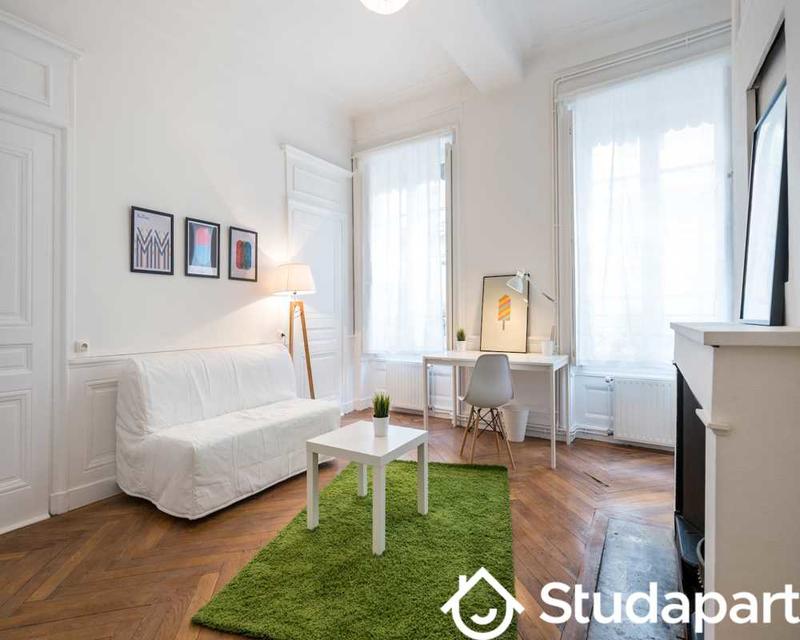 Chambre - 90 m² - 1 pièce