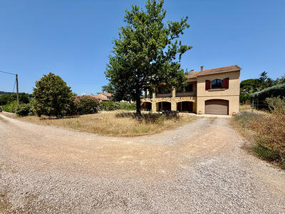 Maison - 264 m² - 9 pièces