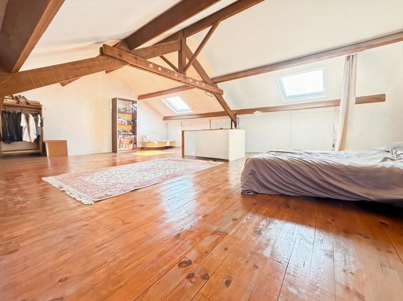 Maison - 231 m² - 8 pièces