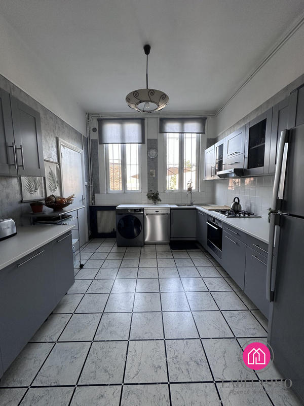 Maison - 190 m² - 7 pièces