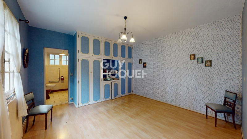 Maison - 213 m² - 7 pièces