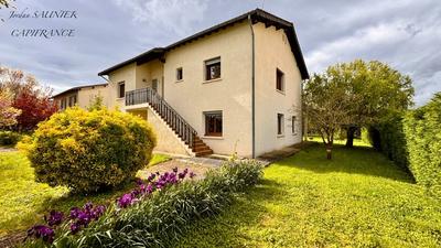 Maison - 200 m² - 6 pièces