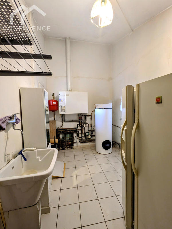 Maison - 250 m² - 7 pièces