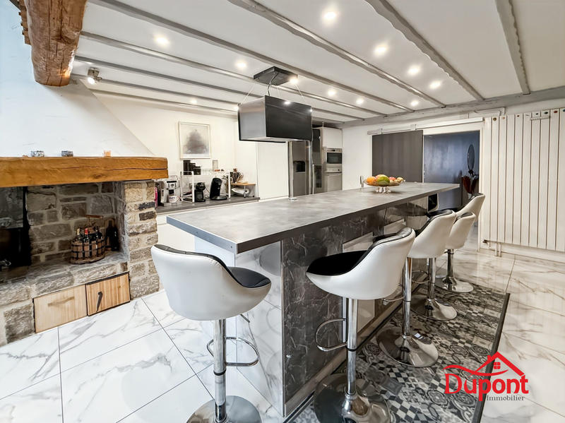 Maison - 140 m² - 5 pièces