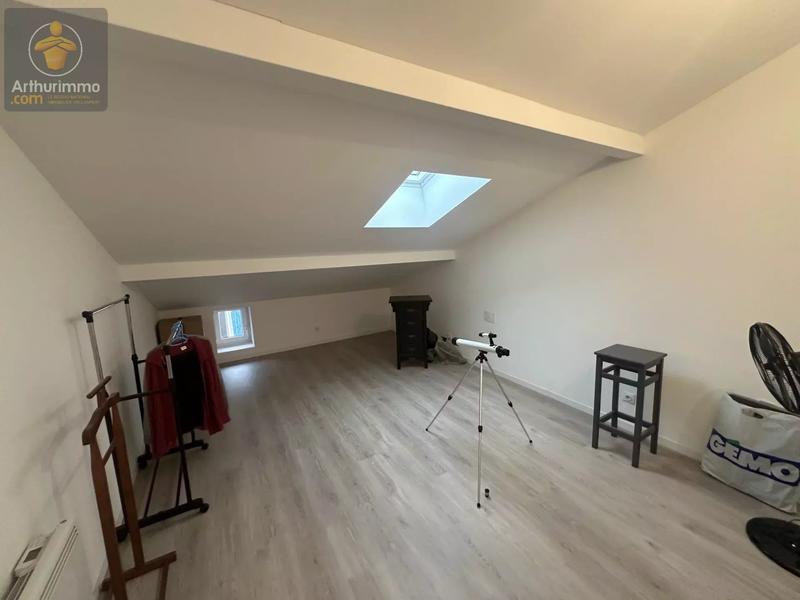 Maison - 210 m² - 7 pièces
