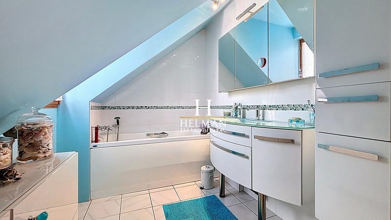 Maison - 138 m² - 6 pièces