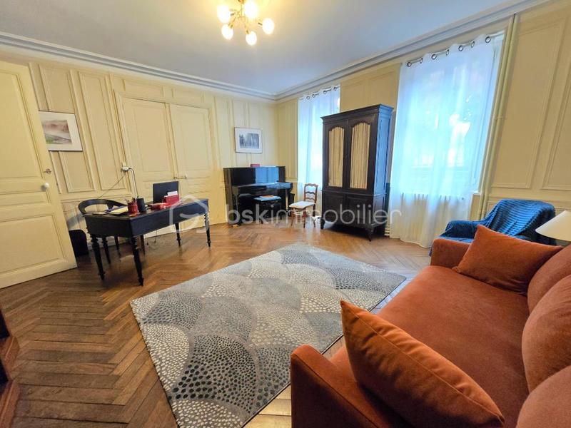 Maison de ville - 204 m² - 7 pièces