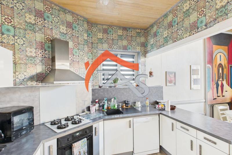 Appartement - 125 m² - 5 pièces