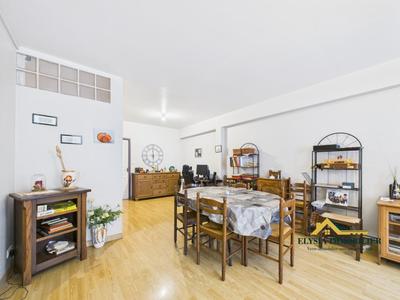 Appartement - 100 m² - 4 pièces