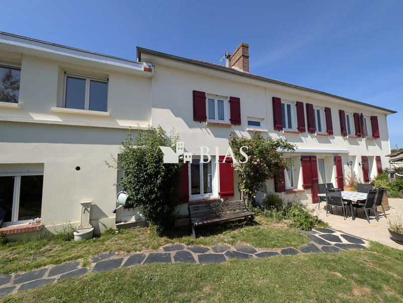 Maison ancienne - 252 m² - 7 pièces