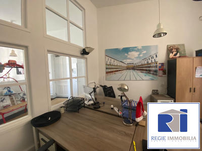 Bureau - 229 m² - 7 pièces