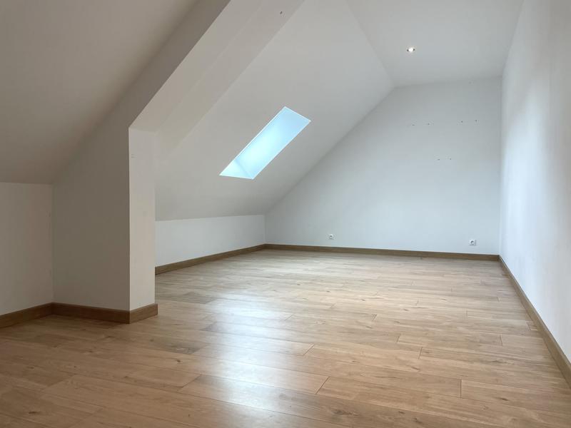 Maison - 150 m² - 8 pièces