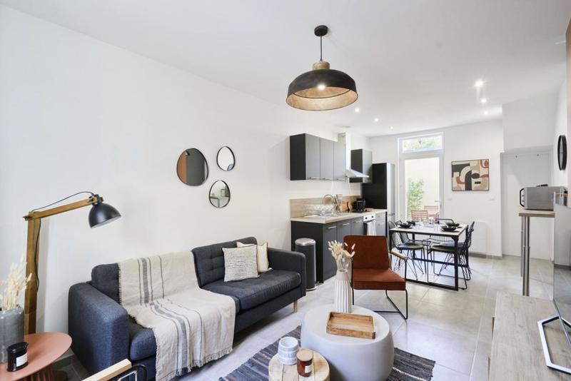 Maison - 87 m² - 6 pièces