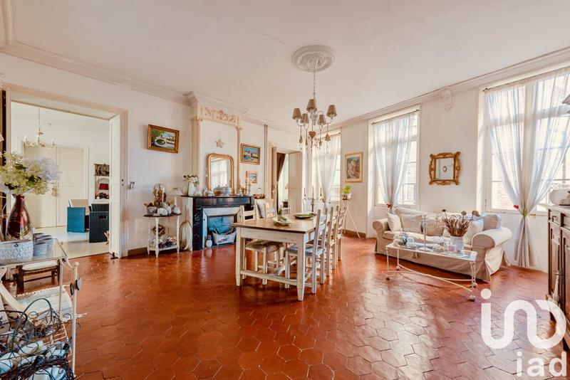 Maison - 366 m² - 26 pièces