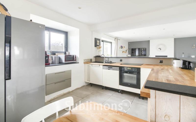 Maison - 192 m² - 8 pièces