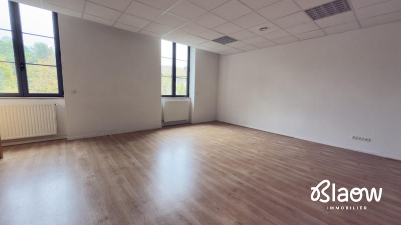 Bureau - 630 m²