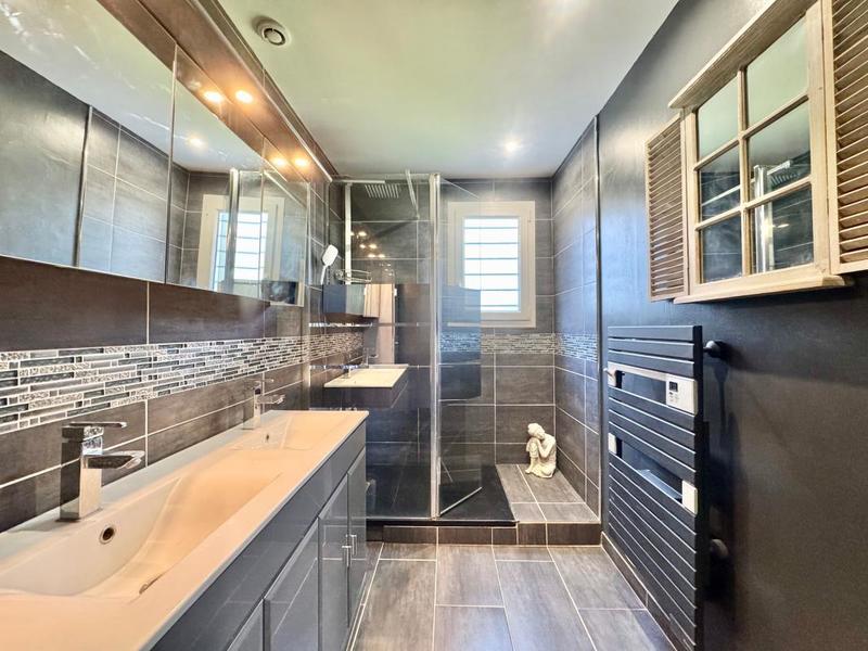 Maison - 97 m² - 4 pièces