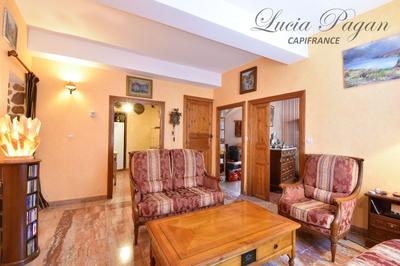 Maison de village - 210 m² - 9 pièces