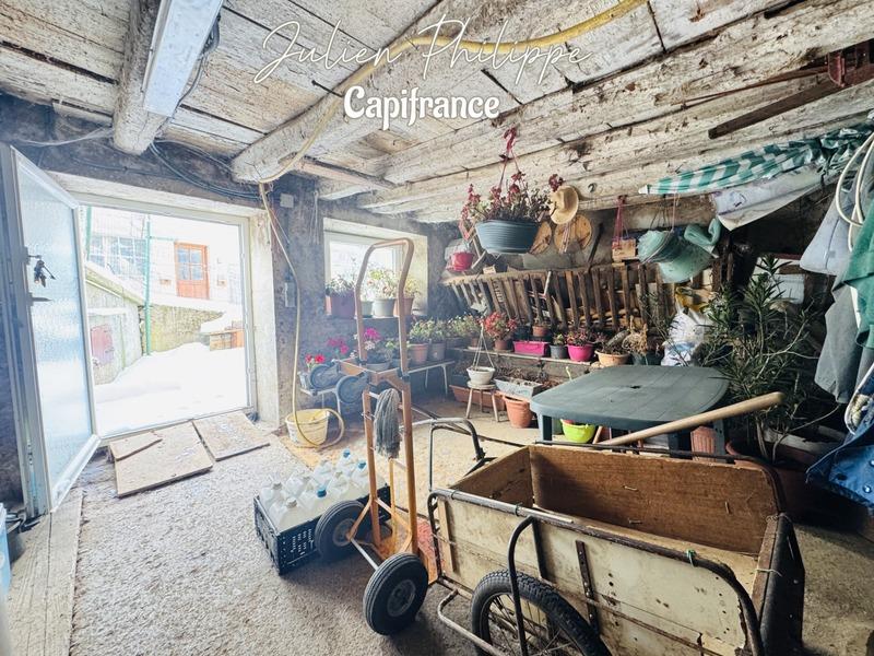 Maison - 96 m² - 5 pièces