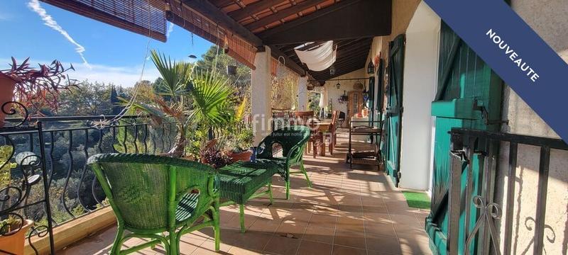 Propriété - 220 m² - 7 pièces