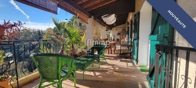 Propriété - 220 m² - 7 pièces