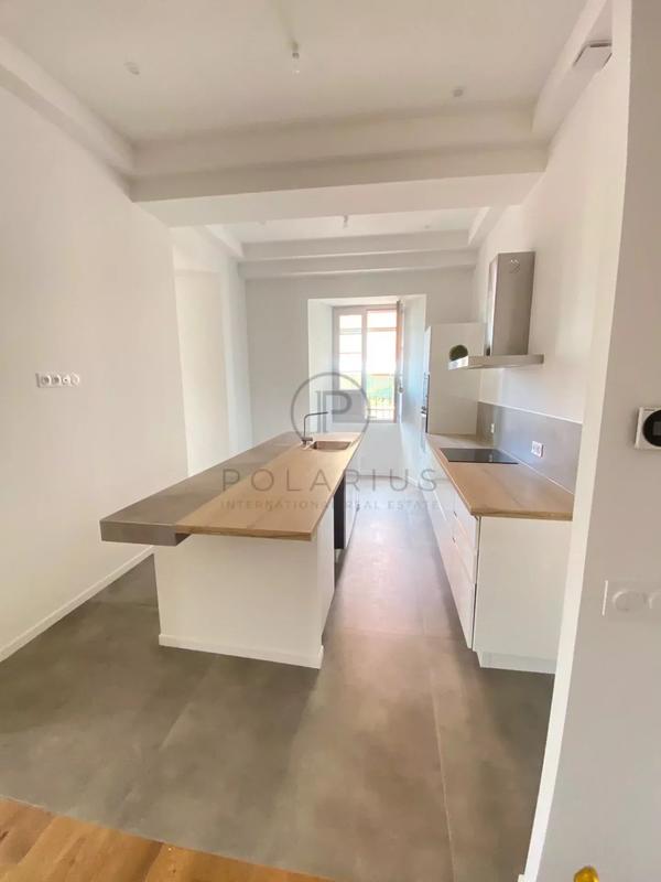 Appartement - 174 m² - 5 pièces