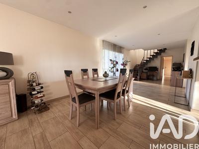 Maison - 184 m² - 6 pièces