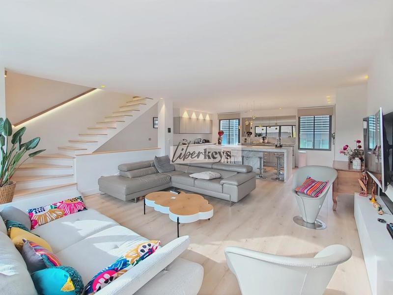 Maison - 145 m² - 6 pièces