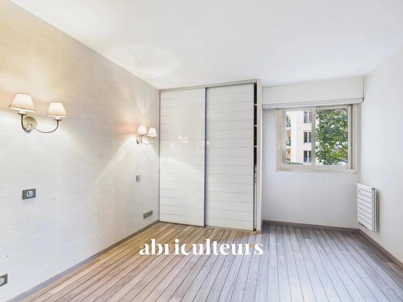 Appartement ancien - 84 m² - 4 pièces