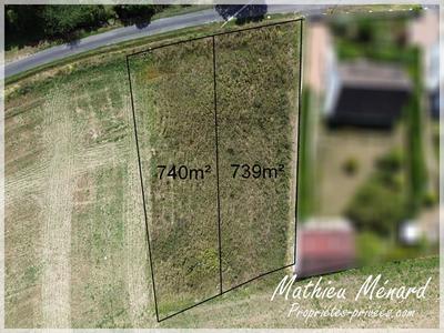 Terrain constructible - 739 m²