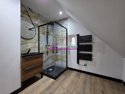 Maison - 98 m² - 5 pièces