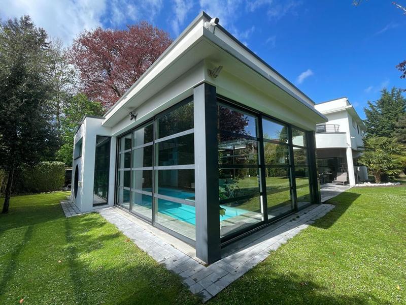 Demeure - 315 m² - 9 pièces