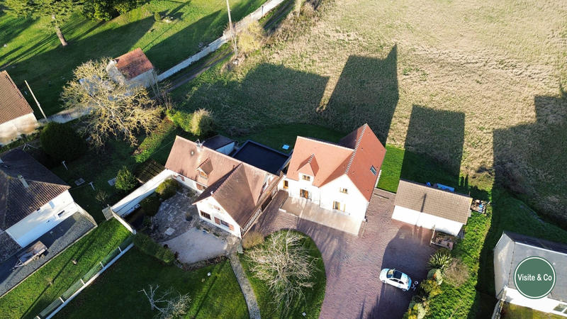 Maison ancienne - 333 m² - 15 pièces