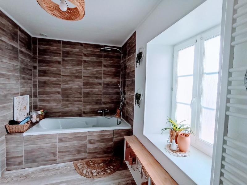 Maison - 220 m² - 12 pièces