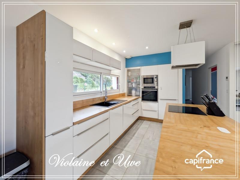 Villa - 159 m² - 8 pièces