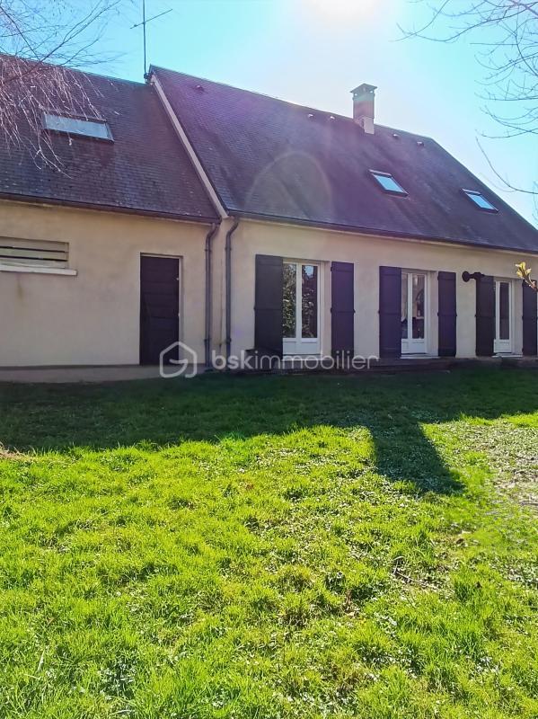 Maison traditionnelle - 162 m² - 7 pièces