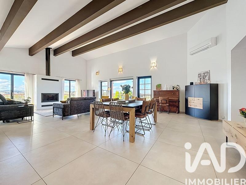 Maison - 185 m² - 7 pièces