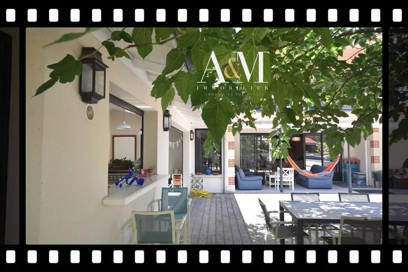 Villa - 240 m² - 10 pièces