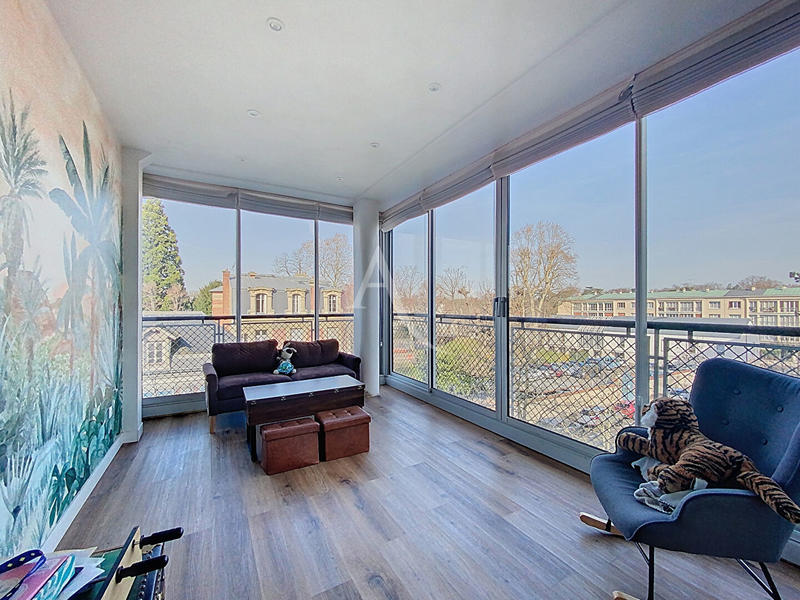 Appartement - 82 m² - 4 pièces