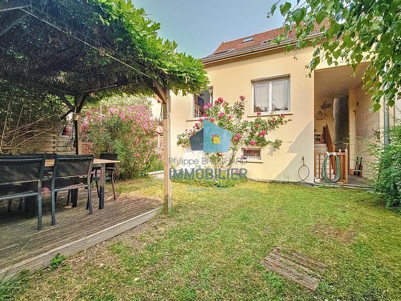 Maison - 105 m² - 6 pièces