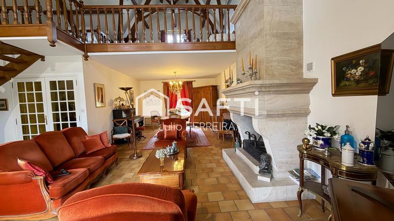 Maison - 177 m² - 7 pièces