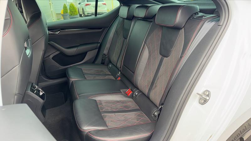 Skoda Octavia 2.0 Tdi 200 Dsg7 Rs