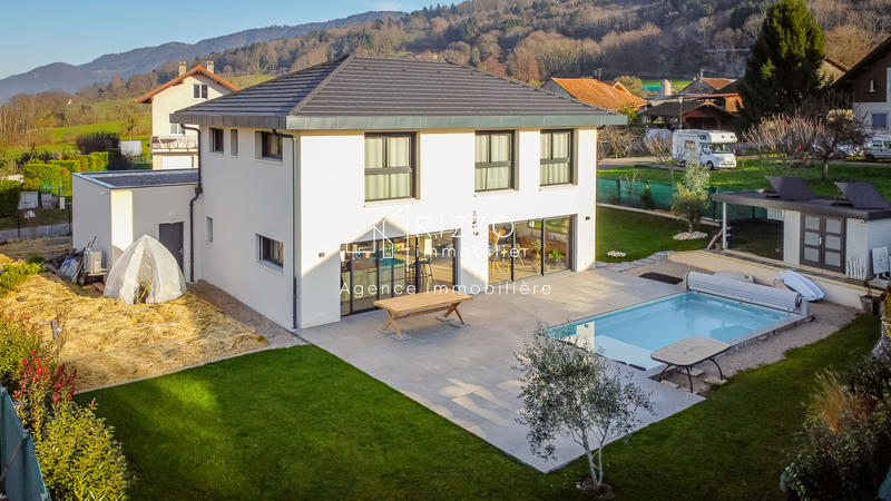 Maison - 160 m² - 6 pièces