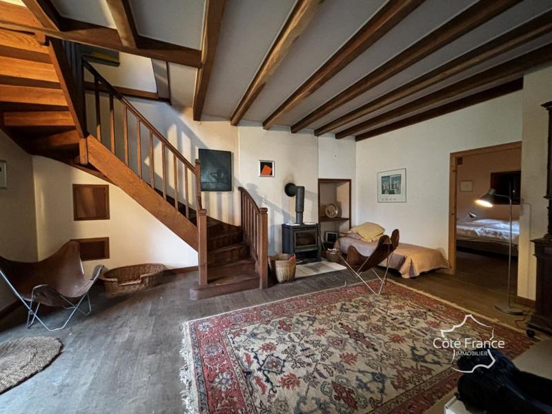 Moulin - 209 m² - 7 pièces