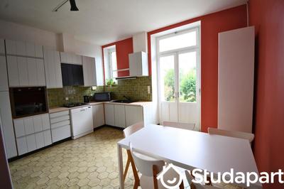 Chambre - 13 m² - 1 pièce