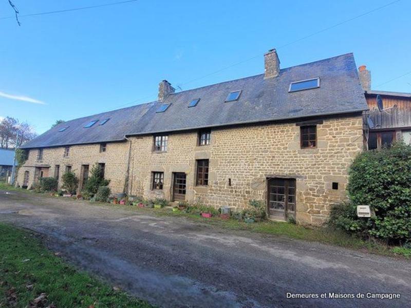 Maison - 268 m² - 12 pièces