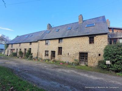 Maison - 268 m² - 12 pièces