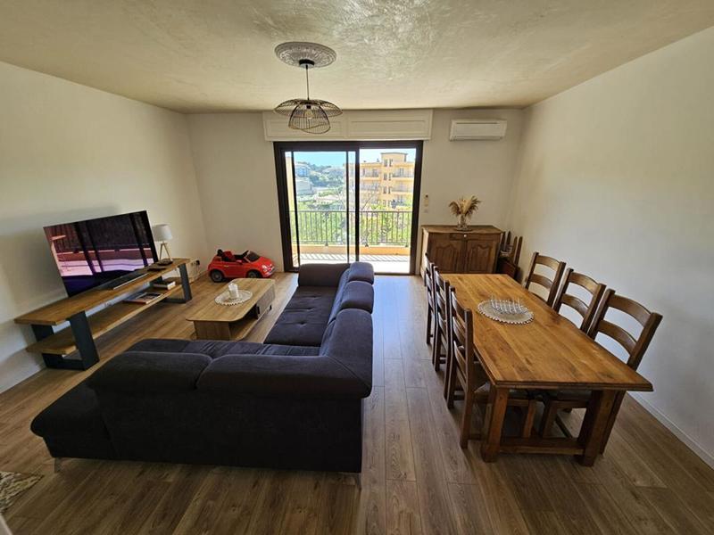 Appartement - 105 m² - 4 pièces